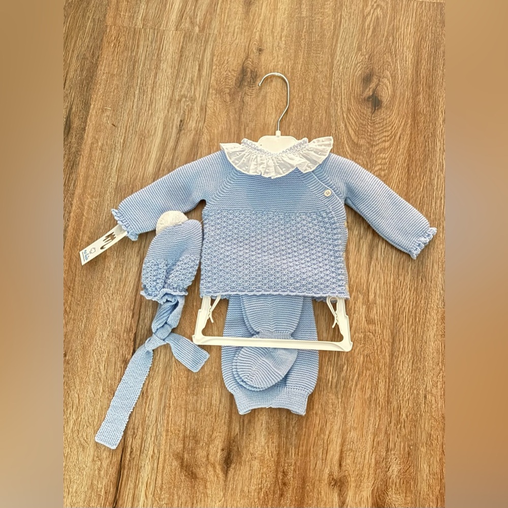 Mac Ilusion Blue Baby Knit Outfit with Bonnet and Footies NWT